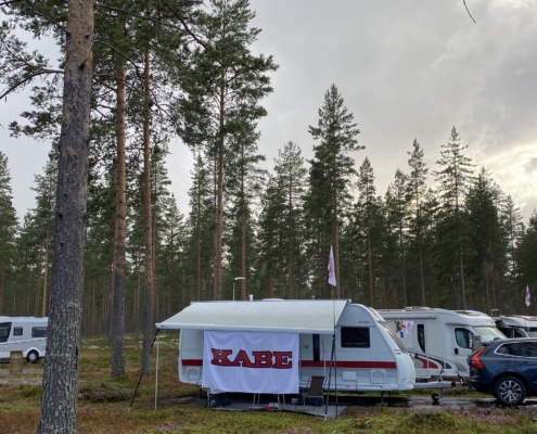 Liput liehuivat jo to 23.7.2026 iltapäivällä