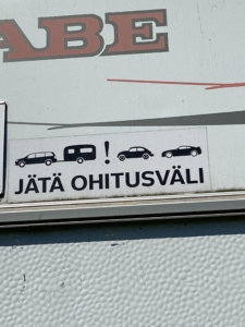 Jätä ohitus väli - tarra